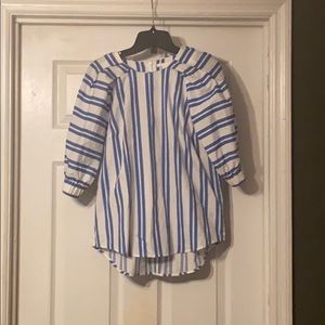 🆕Cute blue and white blouse from H & M (K)